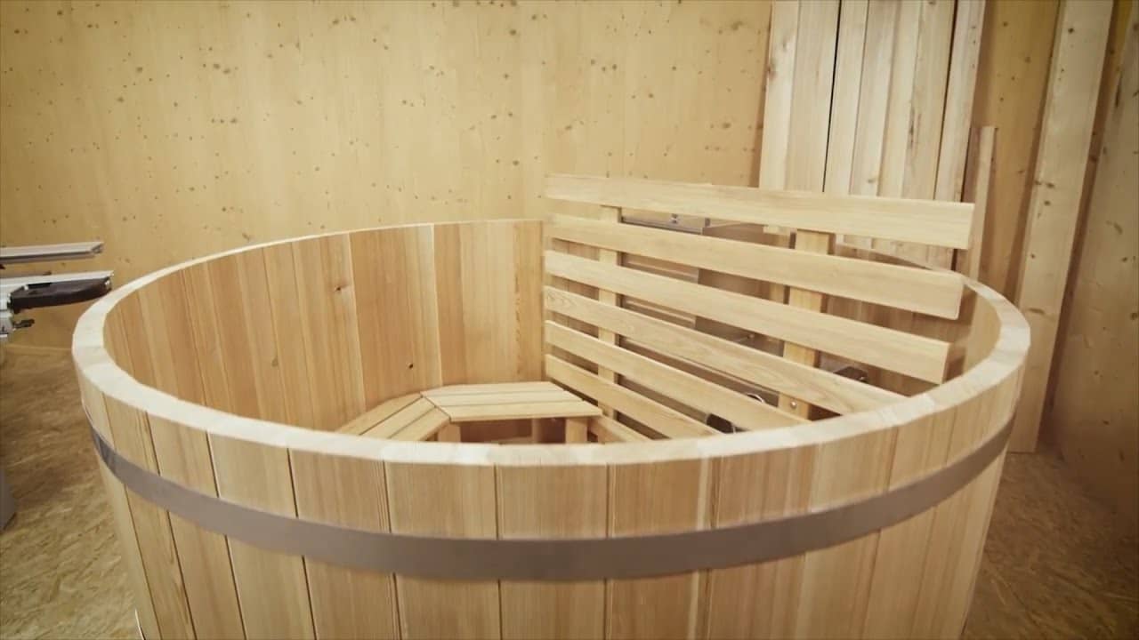 Read more about the article DIY Hottub Of Wood Made With FELDER